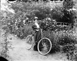 Mabel Williams, c. 1898, LAC / Mabel Williams, c. 1898, BAC